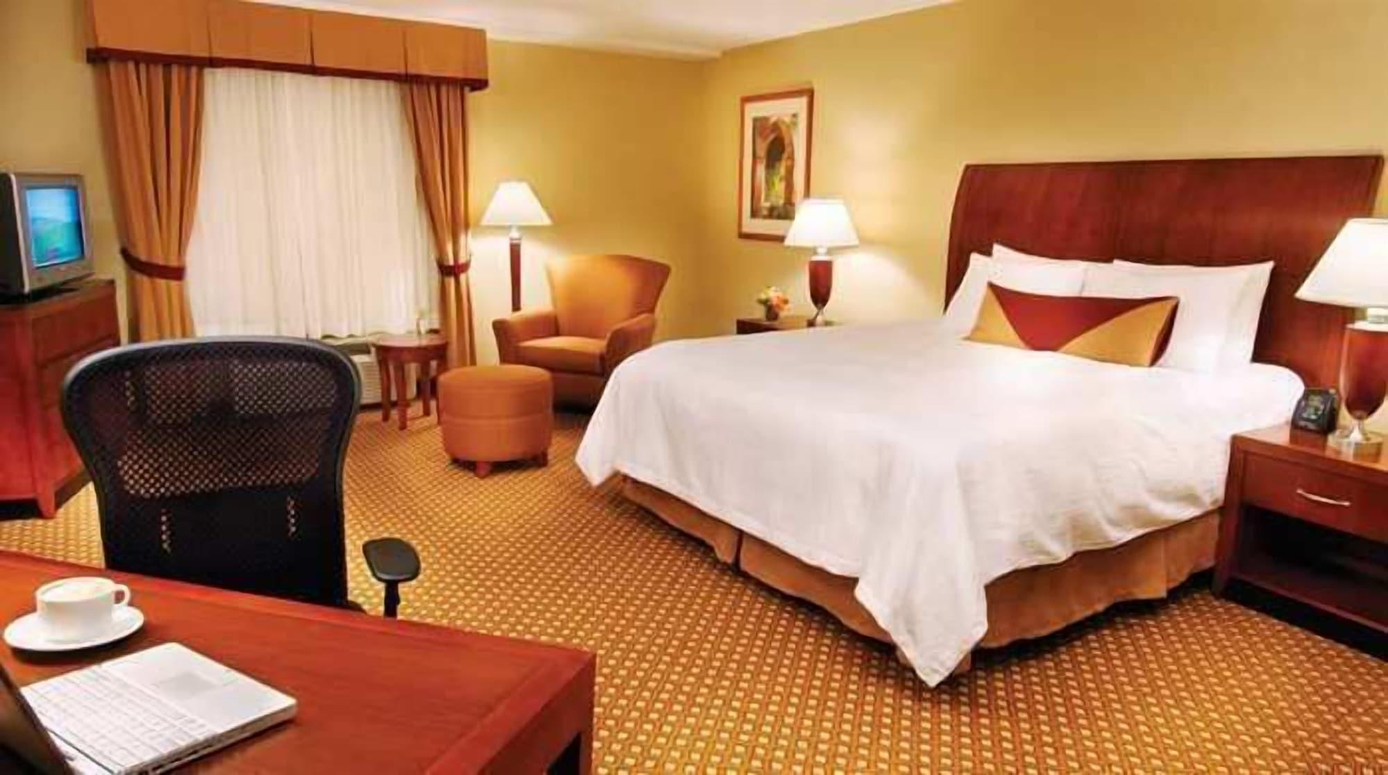 Hilton Garden Inn Gilroy Bagian luar foto