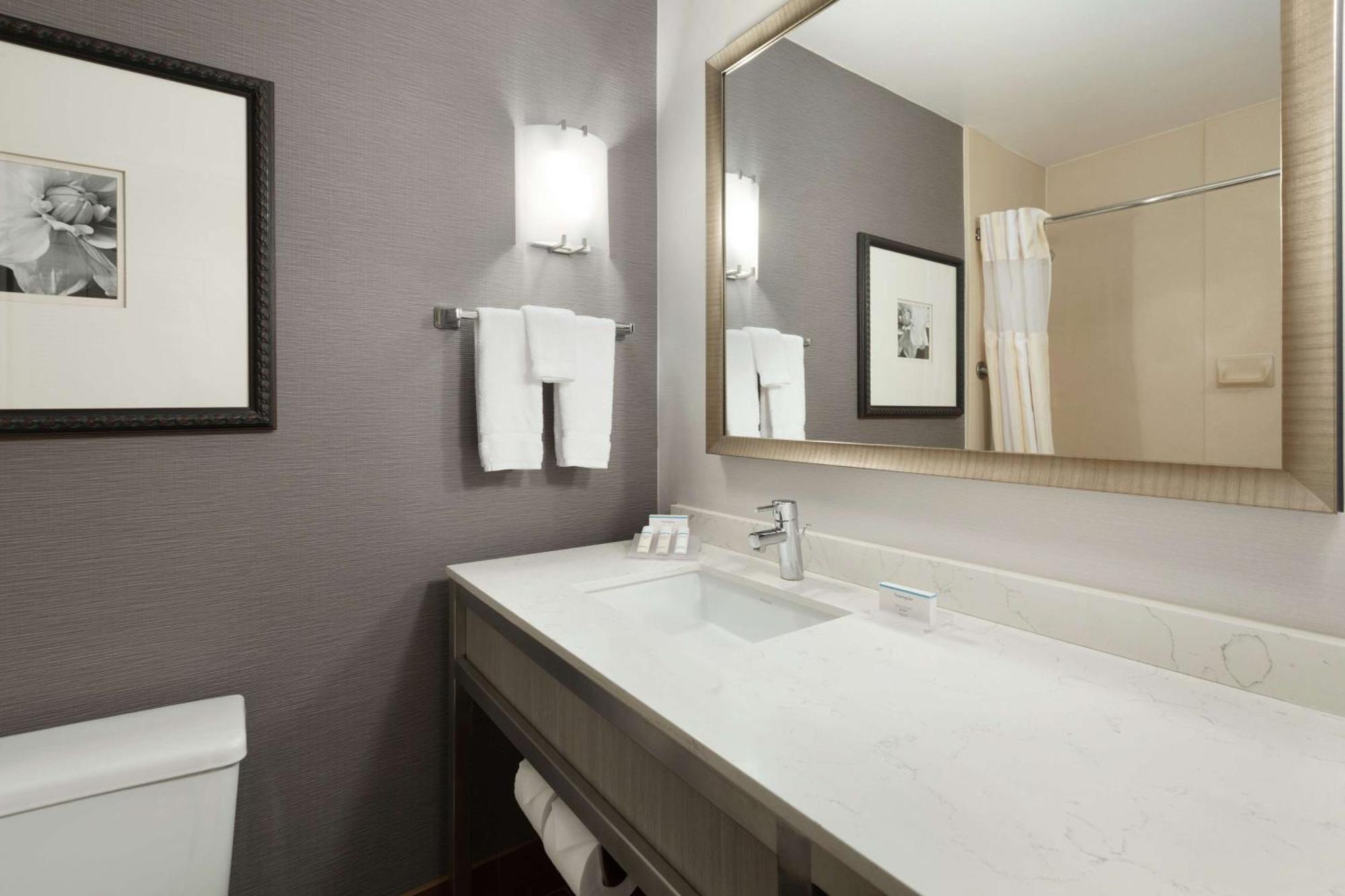 Hilton Garden Inn Gilroy Bagian luar foto