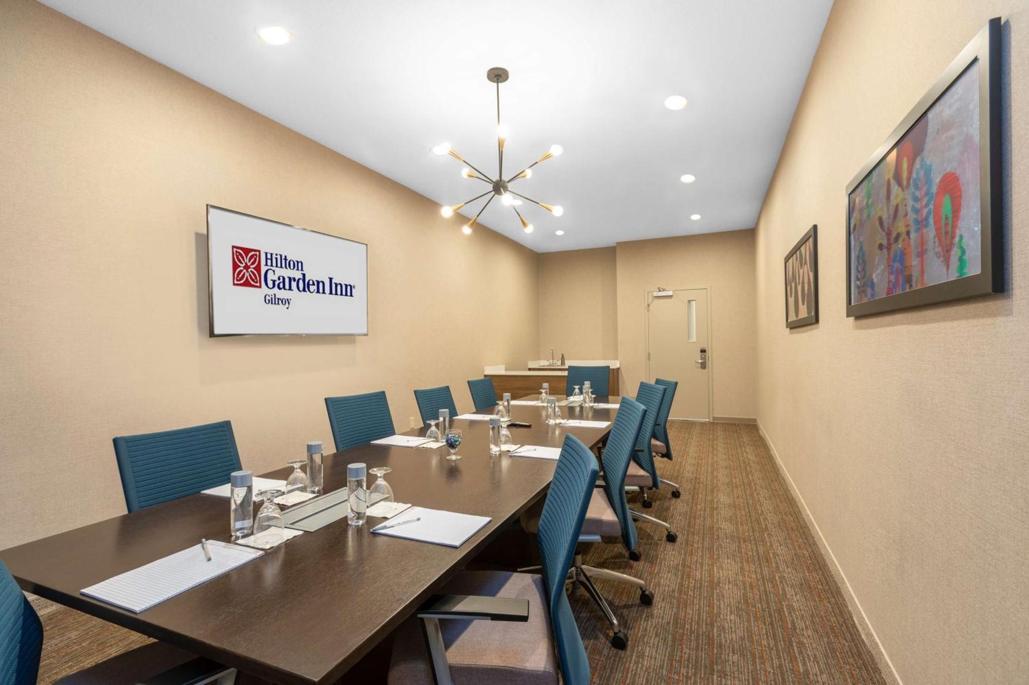 Hilton Garden Inn Gilroy Bagian luar foto