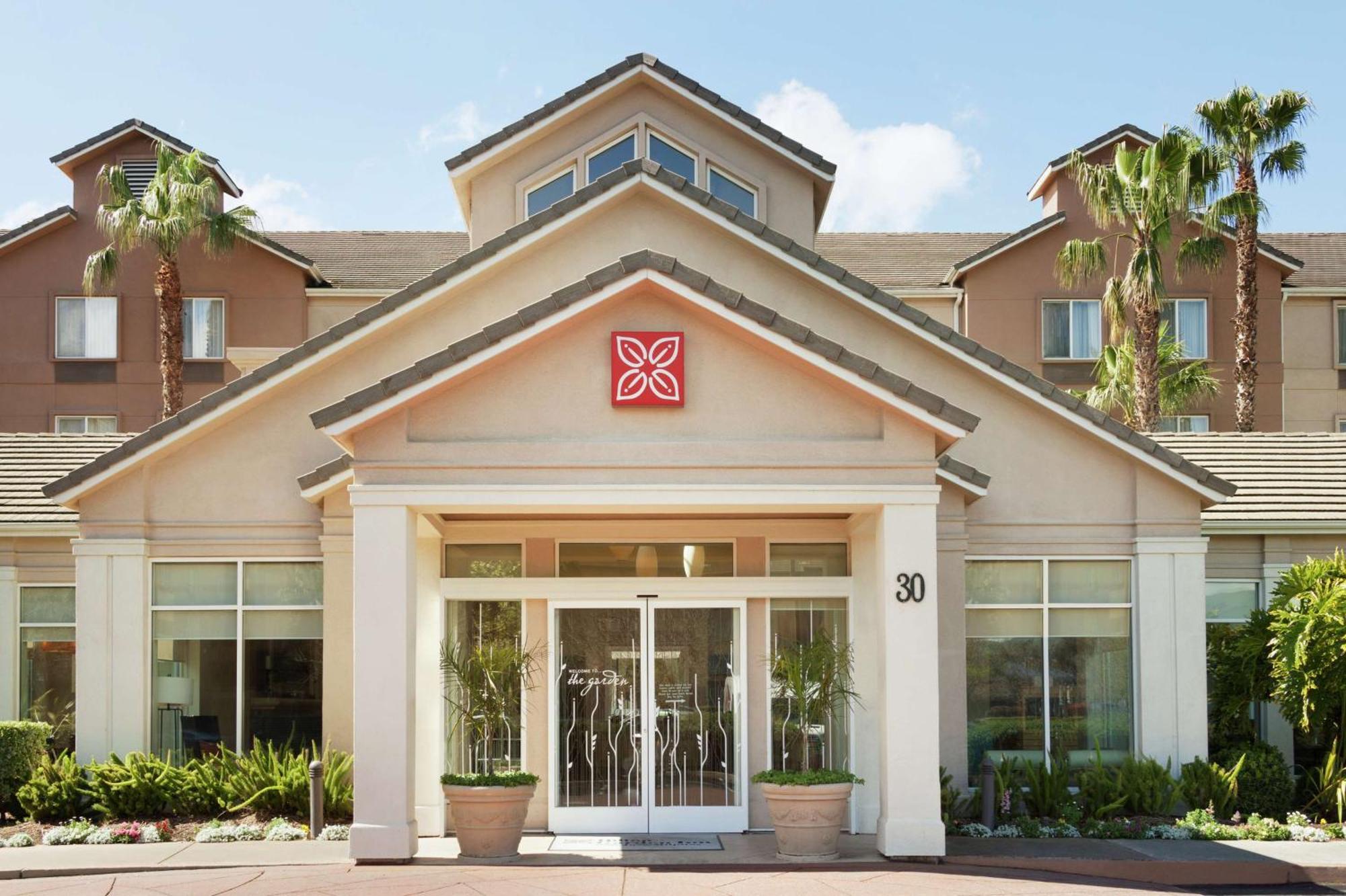 Hilton Garden Inn Gilroy Bagian luar foto