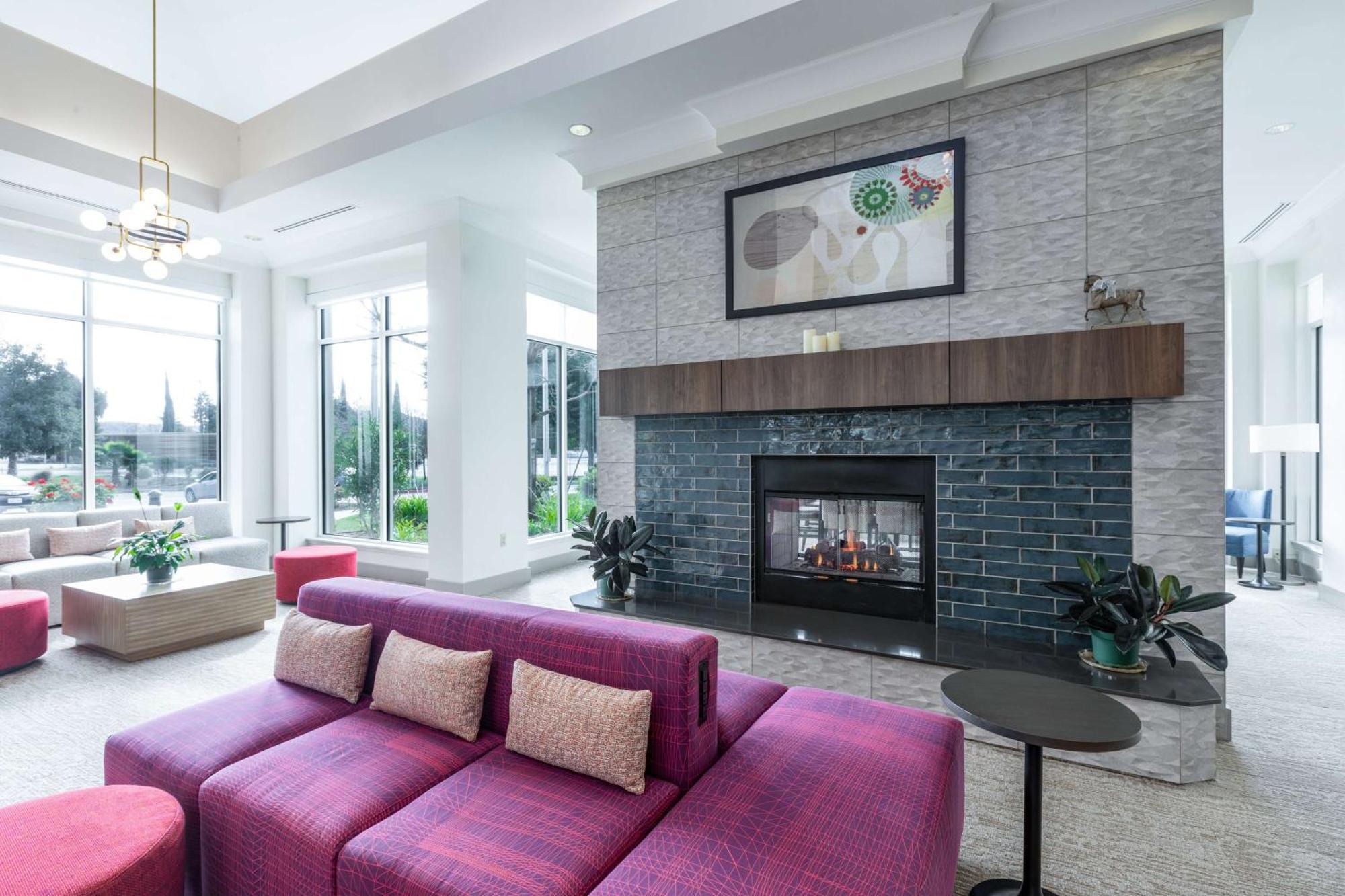 Hilton Garden Inn Gilroy Bagian luar foto